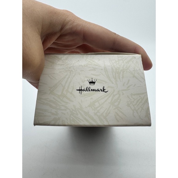 Hallmark Barbie Collector Series Solo in the Spotlight 1995 Keepsake Ornament - Picture 7 of 9